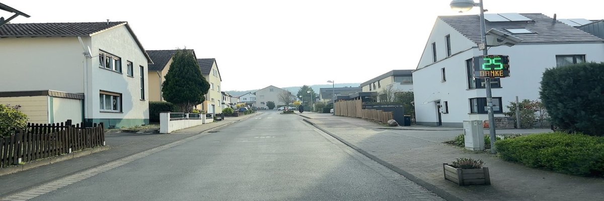 Geschwindigkeitsanzeigetafel